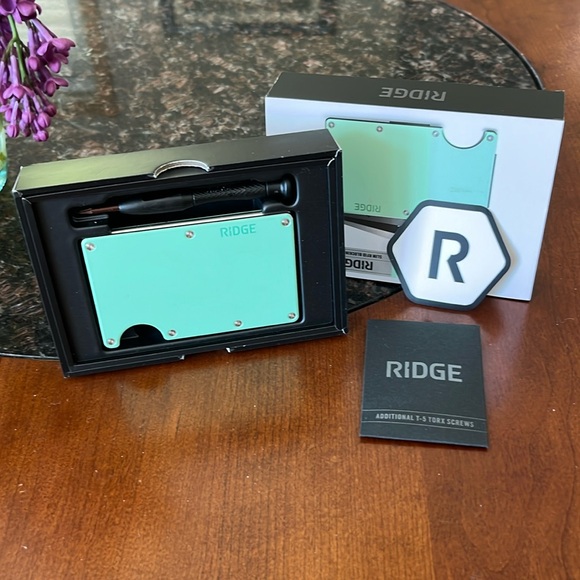 Ridge slim rfid blocking wallet, for both men and women - Picture 1 of 7